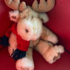 Plush Moose Toyt